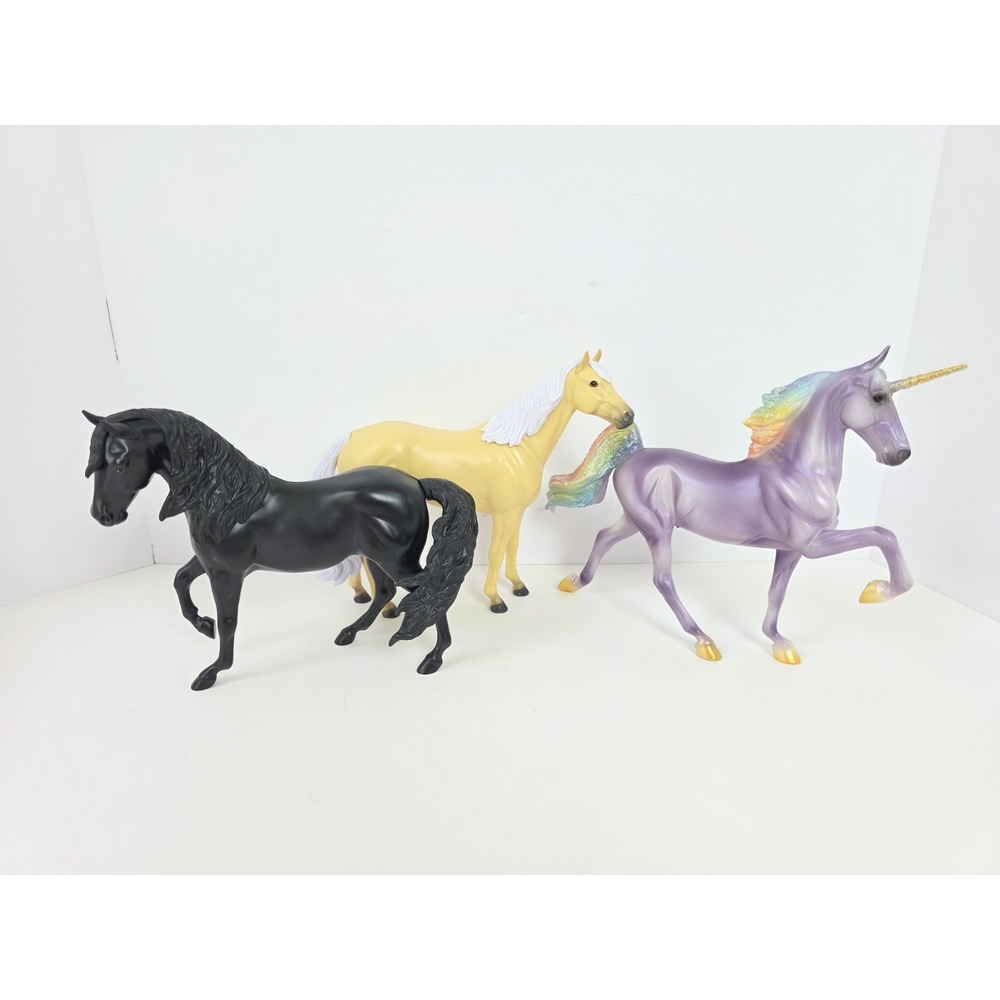 Breyer Model Horse Lot Paddock Pals Latte Smokey +‎ Unicorn